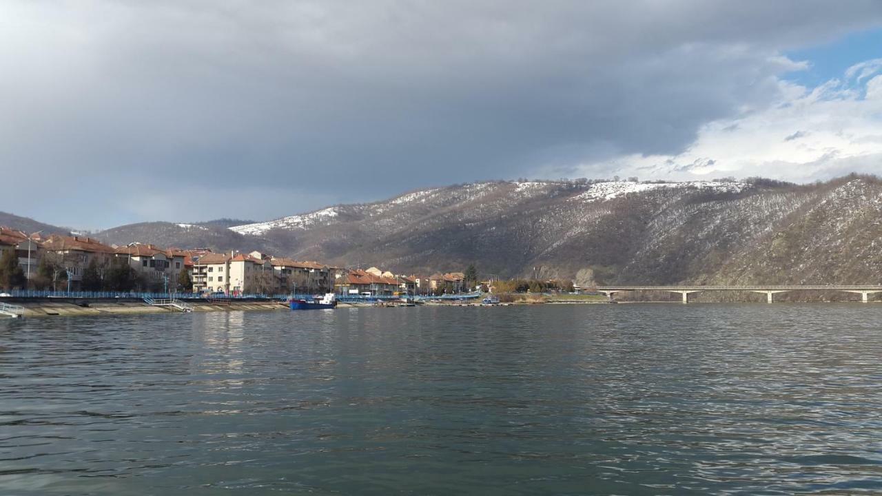 Orşova The View Apartment מראה חיצוני תמונה